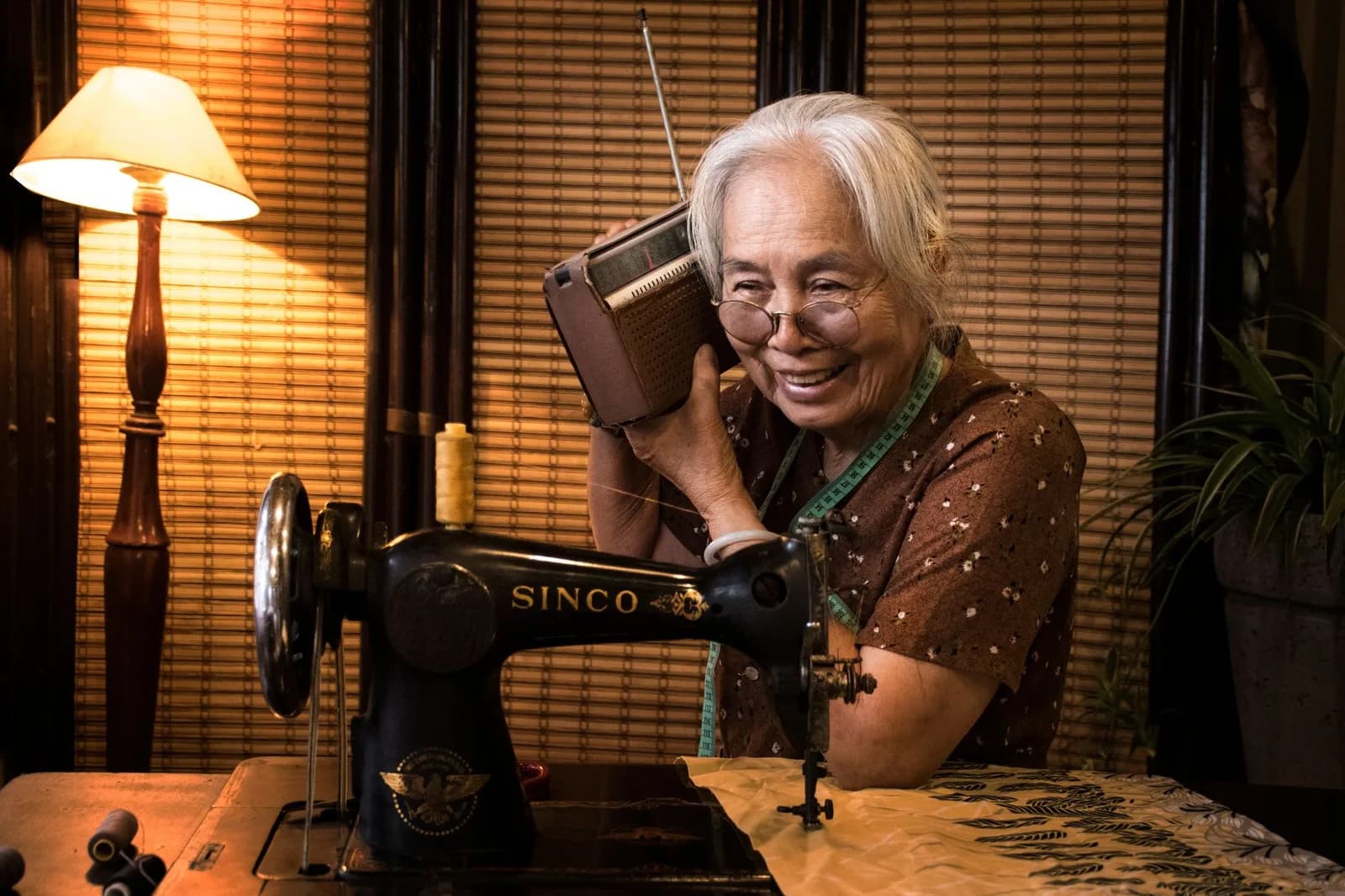 Người cao tuổi nghe radio bao nhiêu phút mỗi ngày