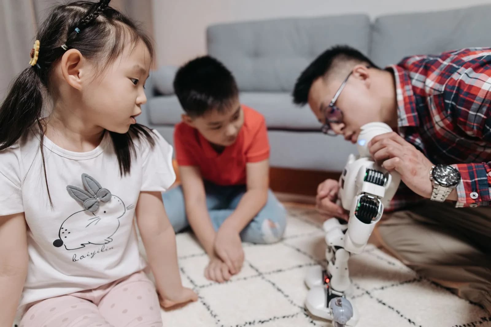 Việc dùng phần thưởng để rèn tính kiên nhẫn cho trẻ có tốt không?