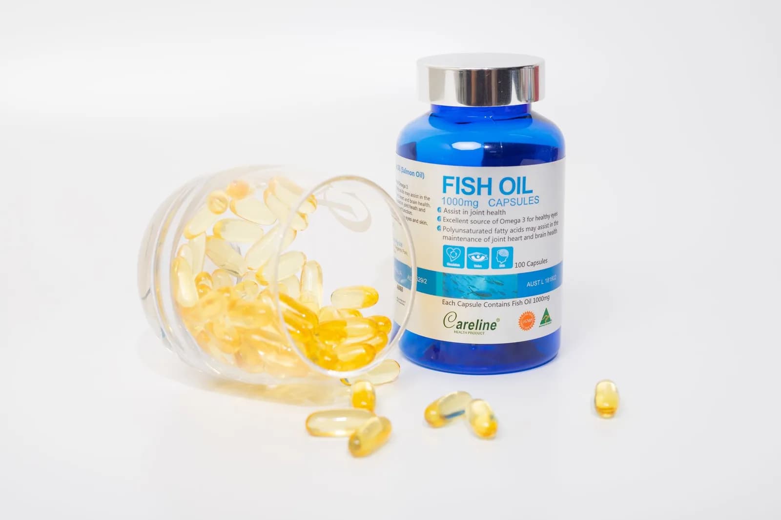 Omega 3 có giúp giảm mụn và rụng tóc ở người trẻ không