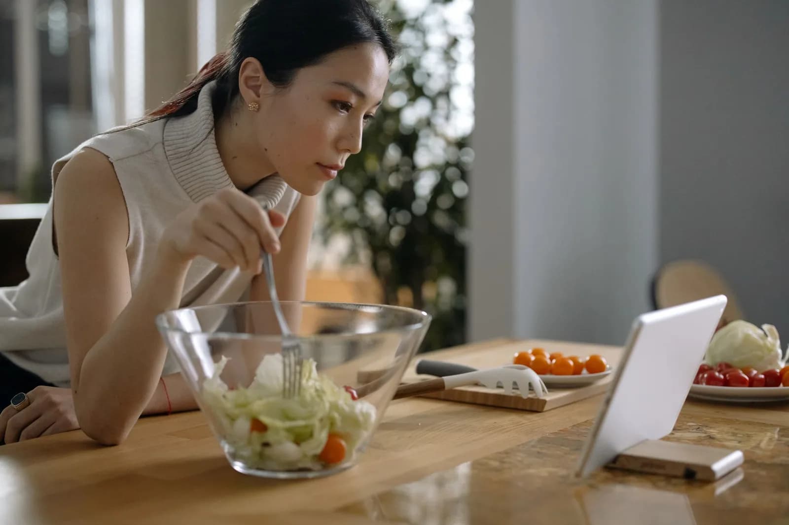 Làm sao giữ được thói quen nấu cơm nhà khi công việc chiếm gần hết thời gian