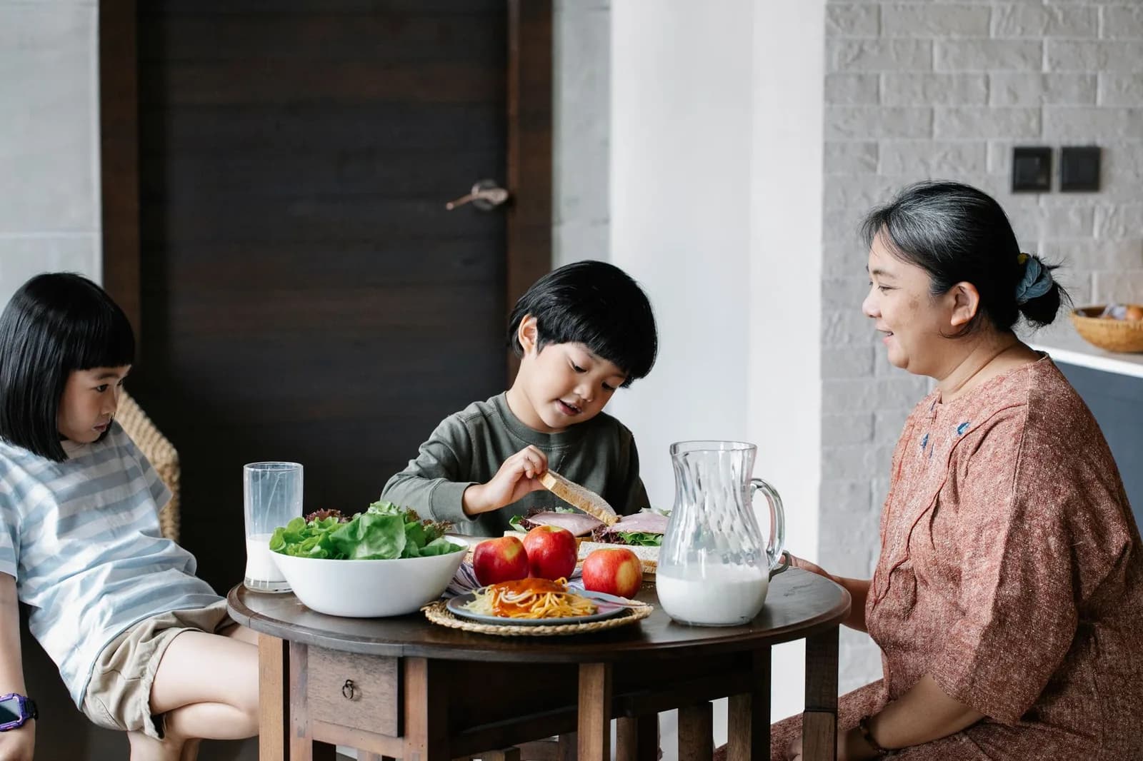 Nên lên thực đơn cơm nhà theo tuần hay theo mùa để không ngán và đỡ lãng phí