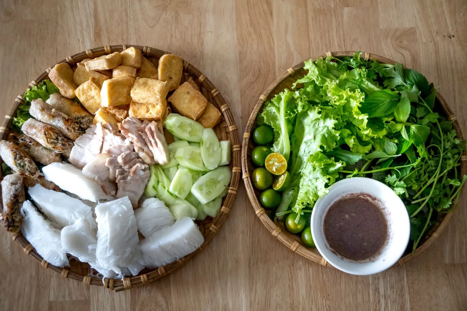 Làng nấu cỗ Địch Vọng Hạ và làng Hương Canh có gì khác biệt