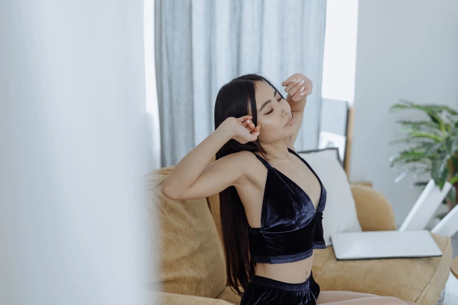 Lộ trình 21 ngày lấy lại nhịp sống khi tình yêu chi phối mọi suy nghĩ