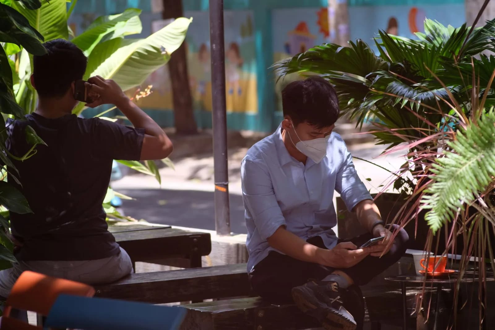 Ghosting trong tình bạn lâu năm gây tổn thương khác chia tay tình yêu thế nào