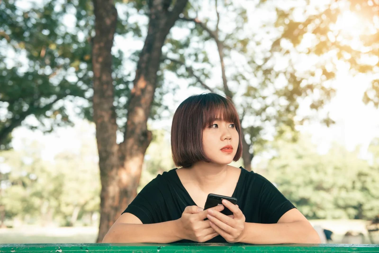 Nên trả lời thế nào khi đối phương liên tục nhắn tin và đòi gặp mỗi ngày