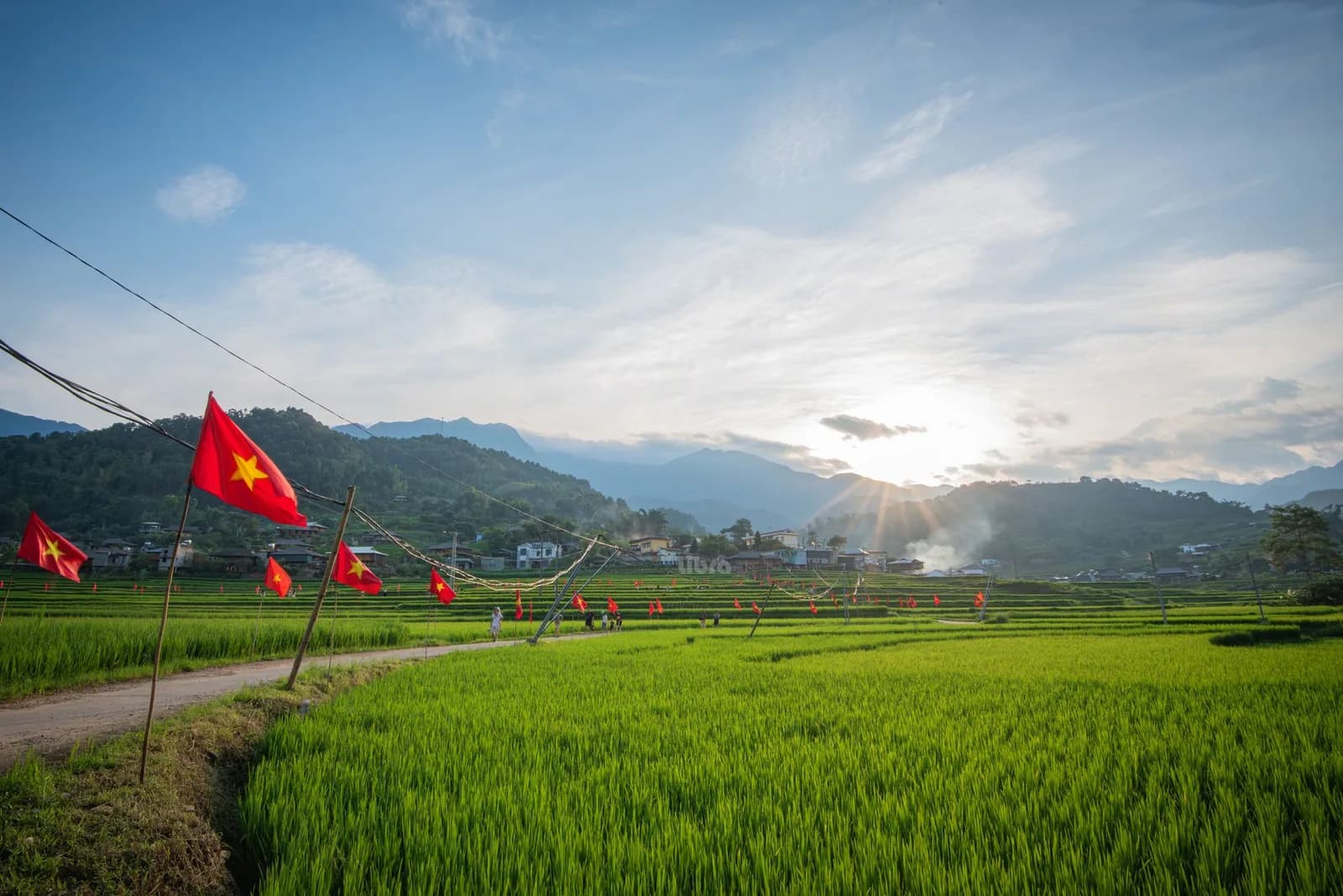 So sánh thời điểm ngắm hoàng hôn Tam Đảo tháng 10 và tháng 12