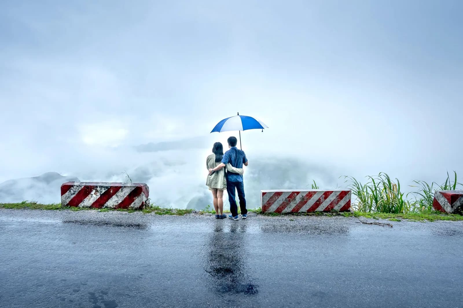 Đường lên Tam Đảo tháng 11 có trơn trượt và sương mù dày không