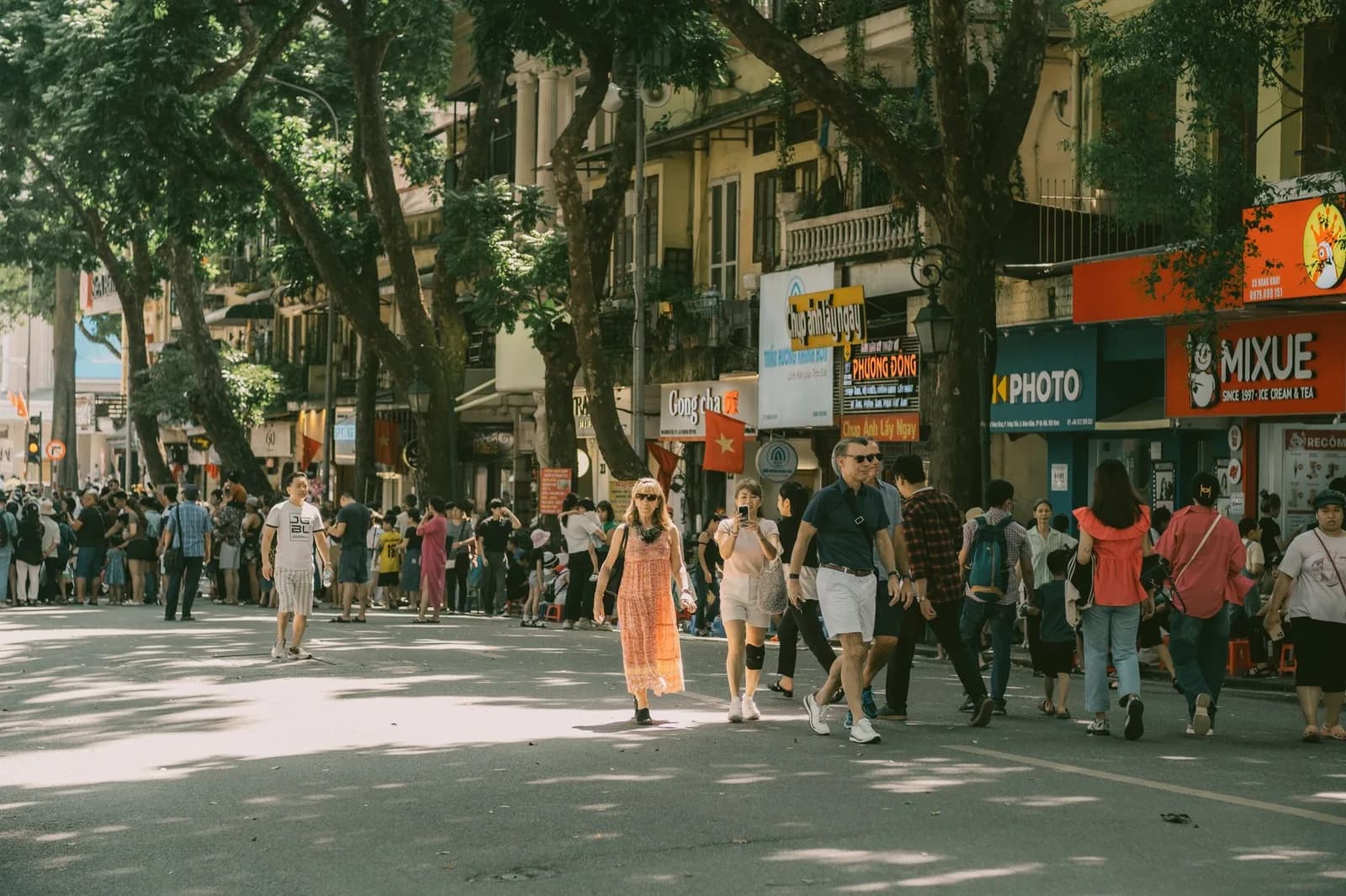 Chi phí tham quan phố cổ Hà Nội trong một ngày khoảng bao nhiêu