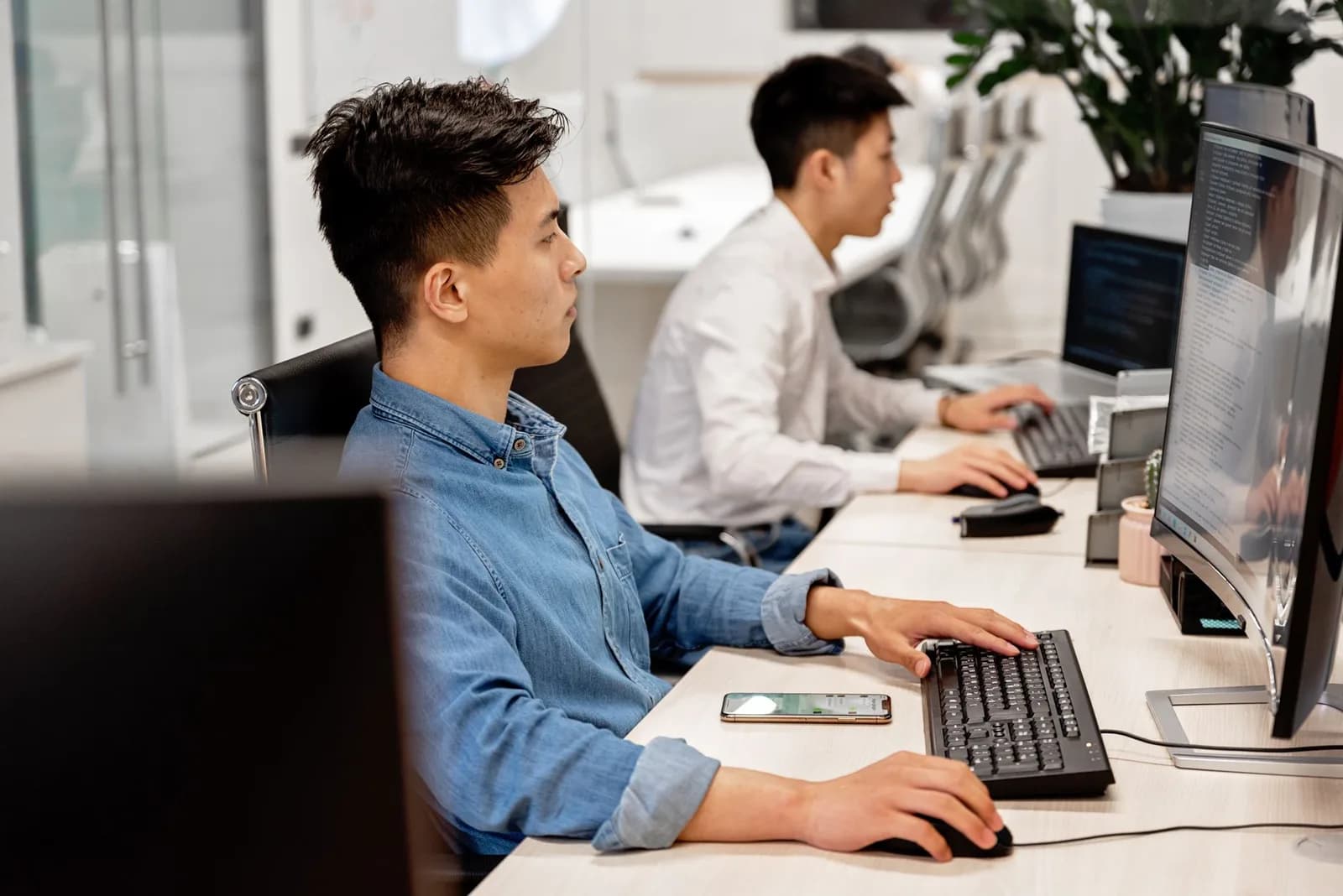 Chi phí tuyển kỹ sư phần mềm tại Ấn Độ thấp hơn Mỹ bao nhiêu năm 2026
