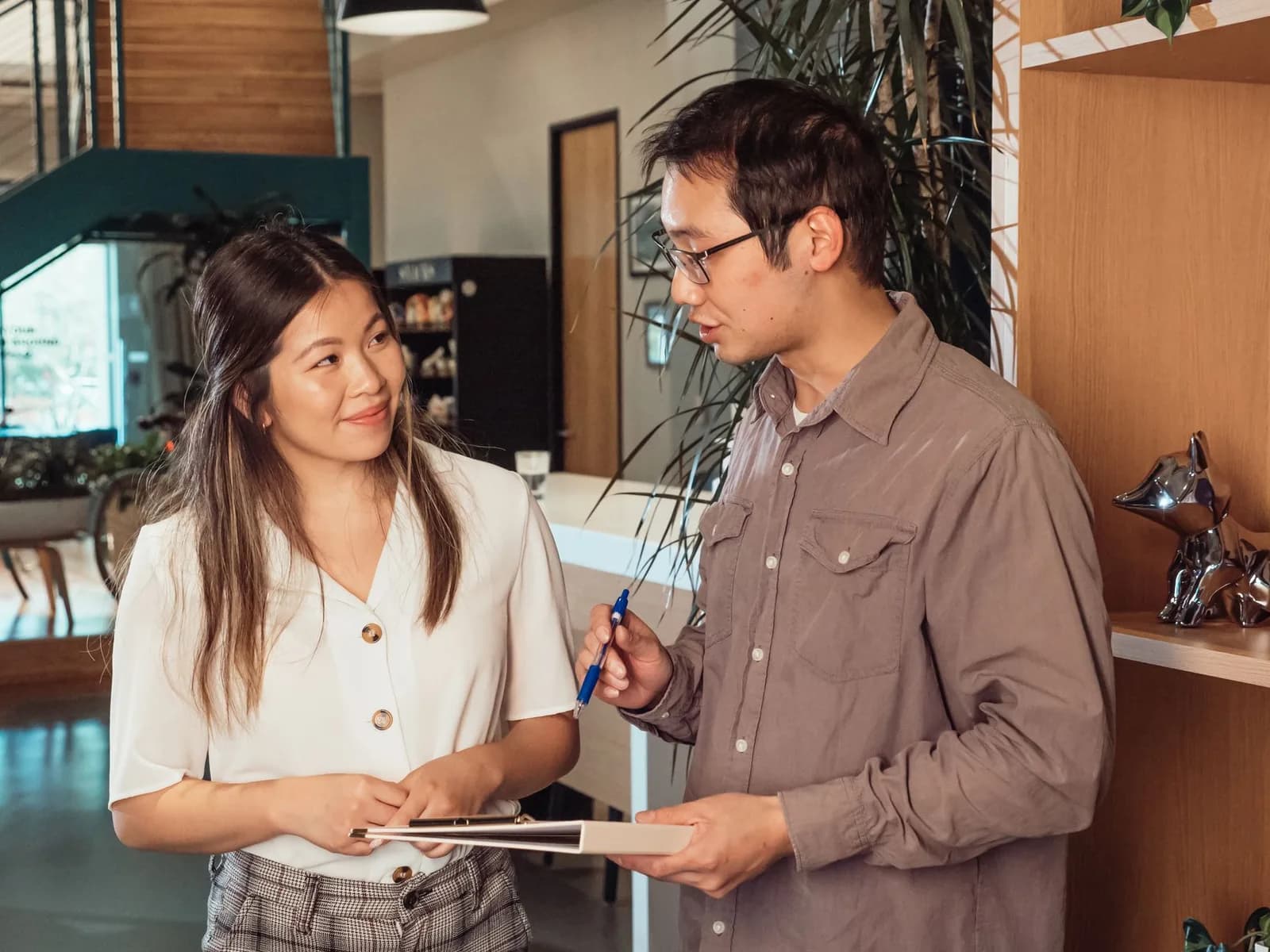 Cách từ chối làm thay phần việc của đồng nghiệp vào mùa cao điểm