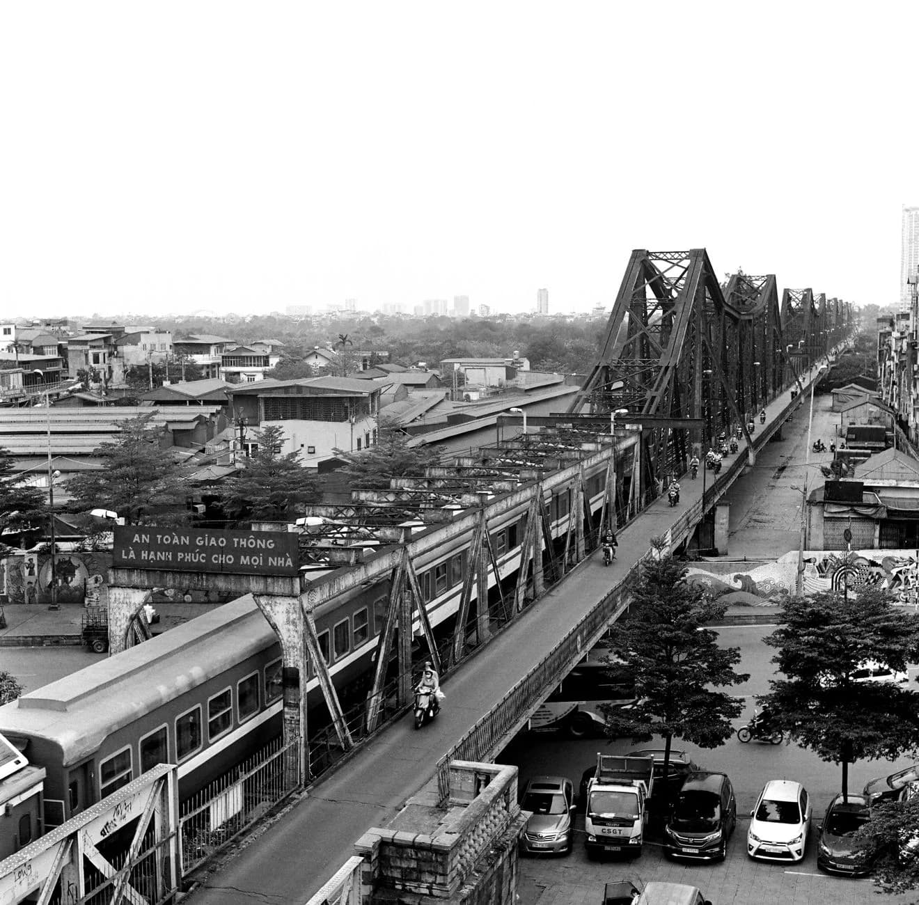 Khung giờ tàu chạy qua phố đường tàu Hà Nội được kiểm tra như thế nào