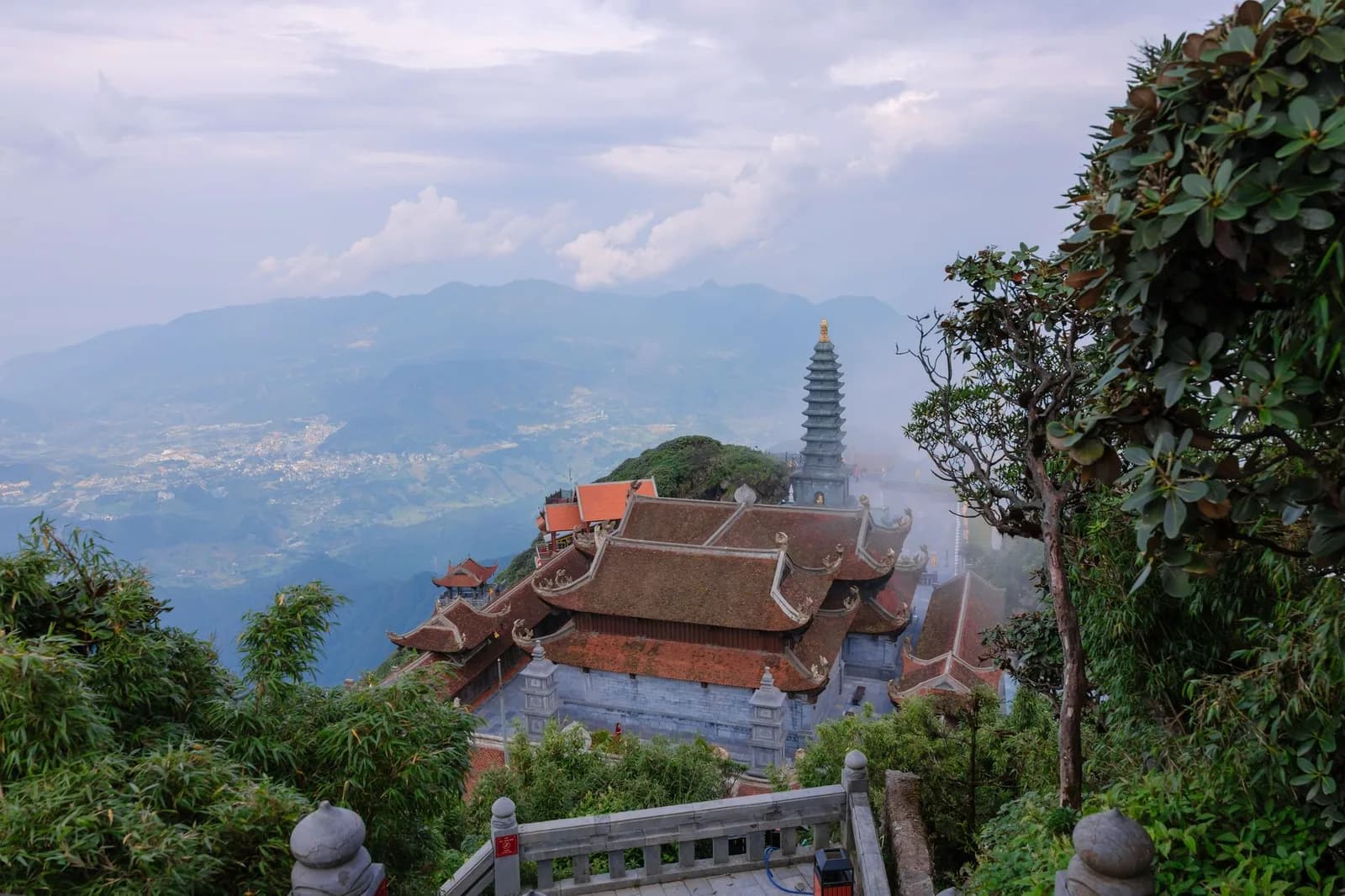 Lịch trình leo Yên Tử trong một ngày từ Hà Nội dành cho người đi lần đầu