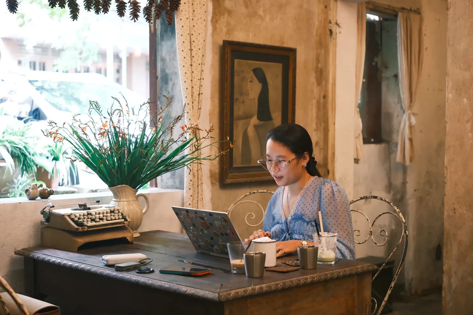Người trẻ làm nghề sáng tạo tìm thấy gì khi ở homestay một mình