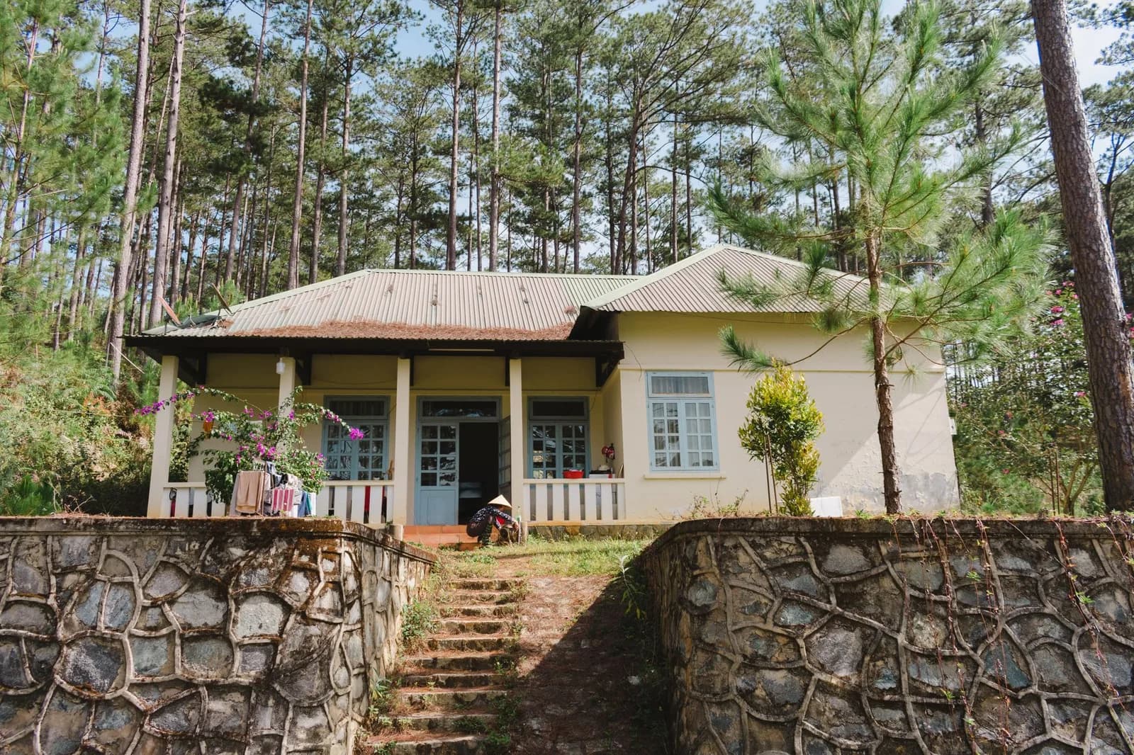 Những Thắc Mắc Cực Phổ Biến Về Khai Báo Tạm Trú Homestay & Cách Xử Lý Nhanh