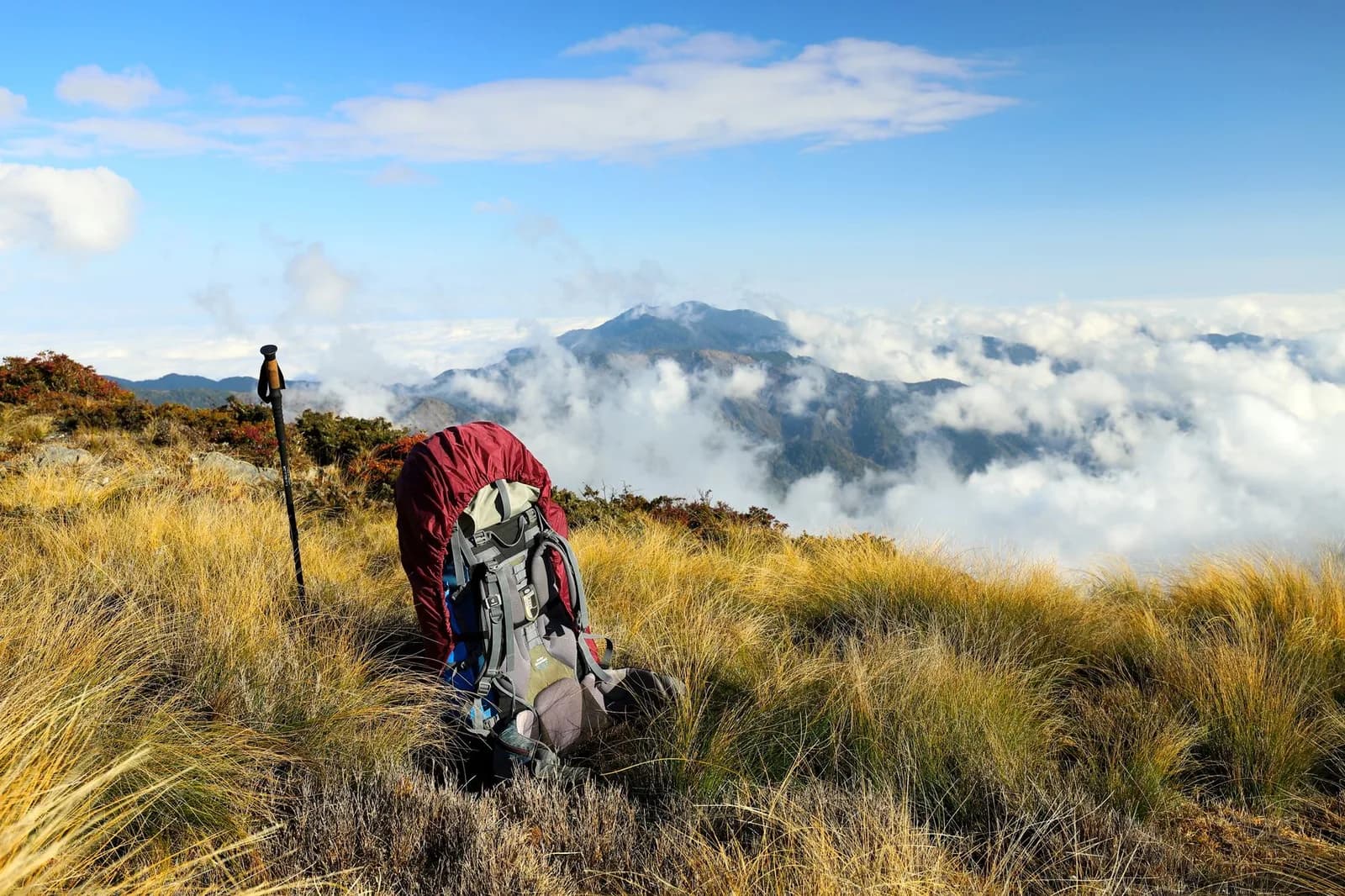 Checklist 18 món đồ cần mang khi trekking qua đêm ở Việt Nam