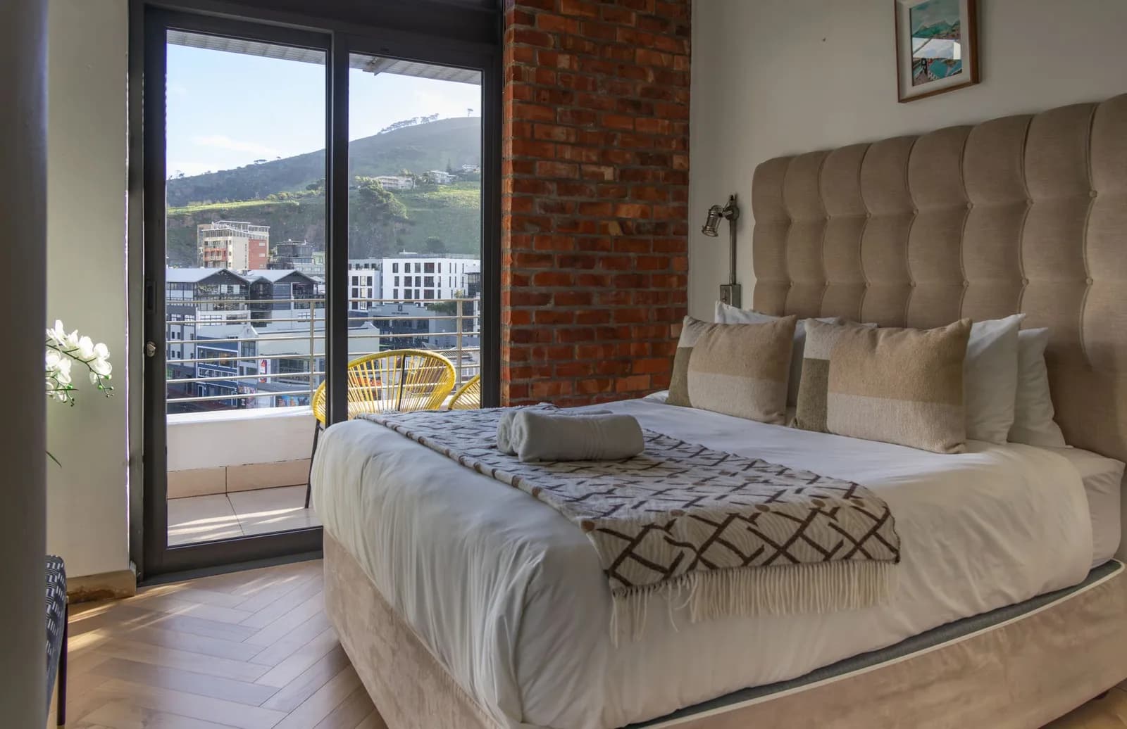 9 ý tưởng trang trí phòng ngủ thuê trọ không cần khoan tường