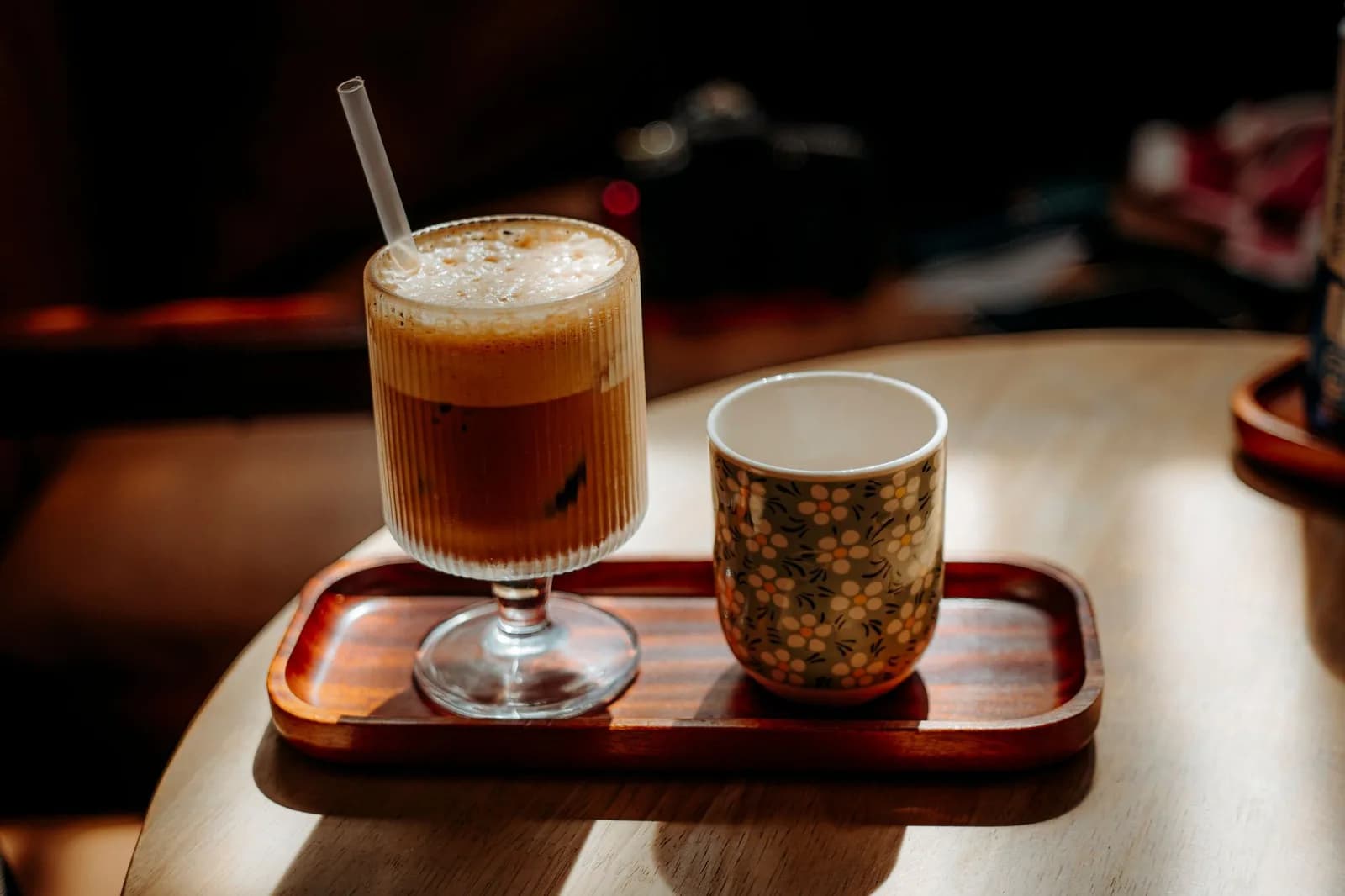 Khám Phá Cà Phê Trứng Ở Café Đinh và Café Giảng: Hai Trải Nghiệm Khác Biệt