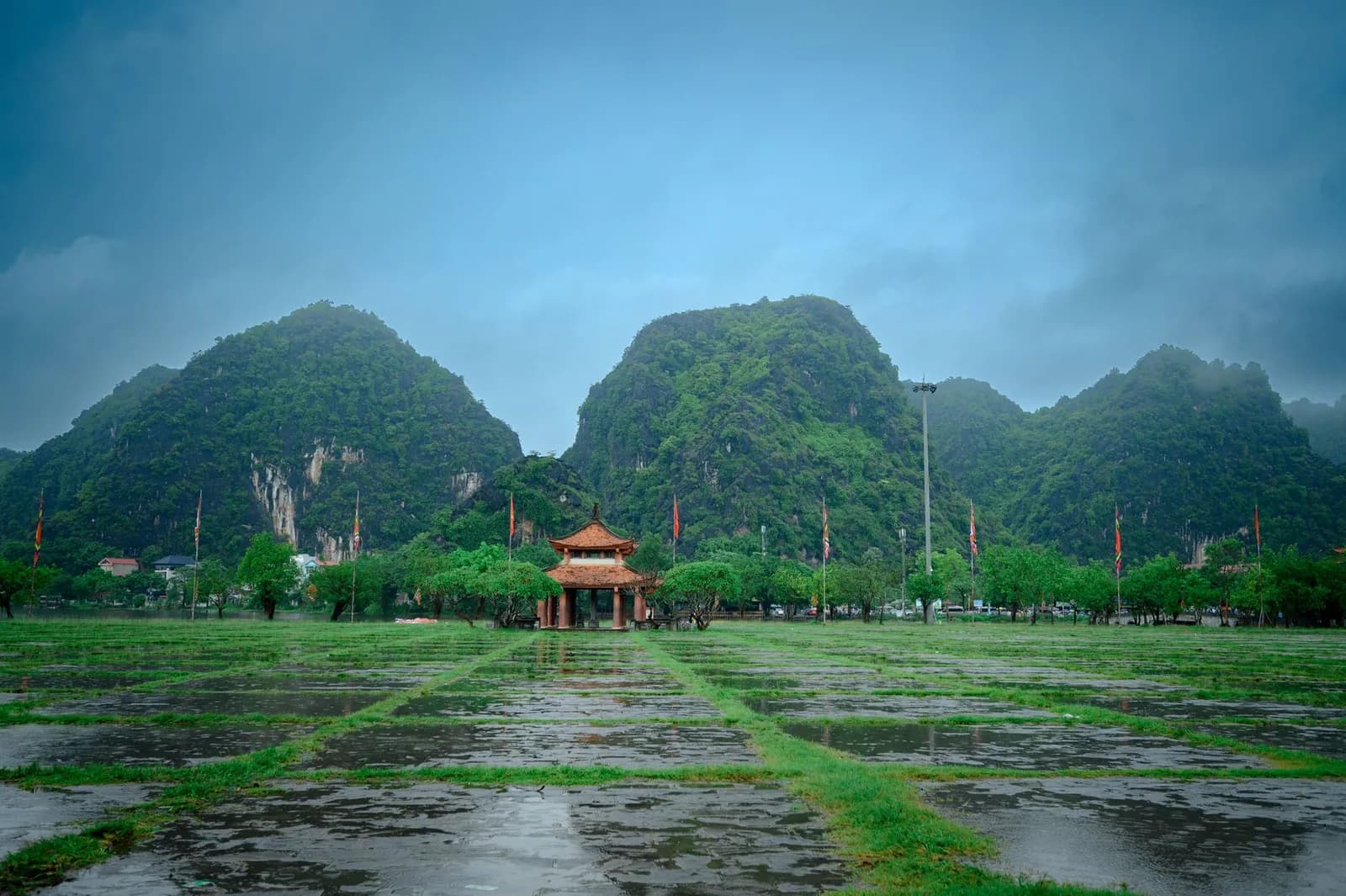 Nên đặt phòng homestay Ninh Bình trước bao nhiêu ngày cho cuối tuần cao điểm