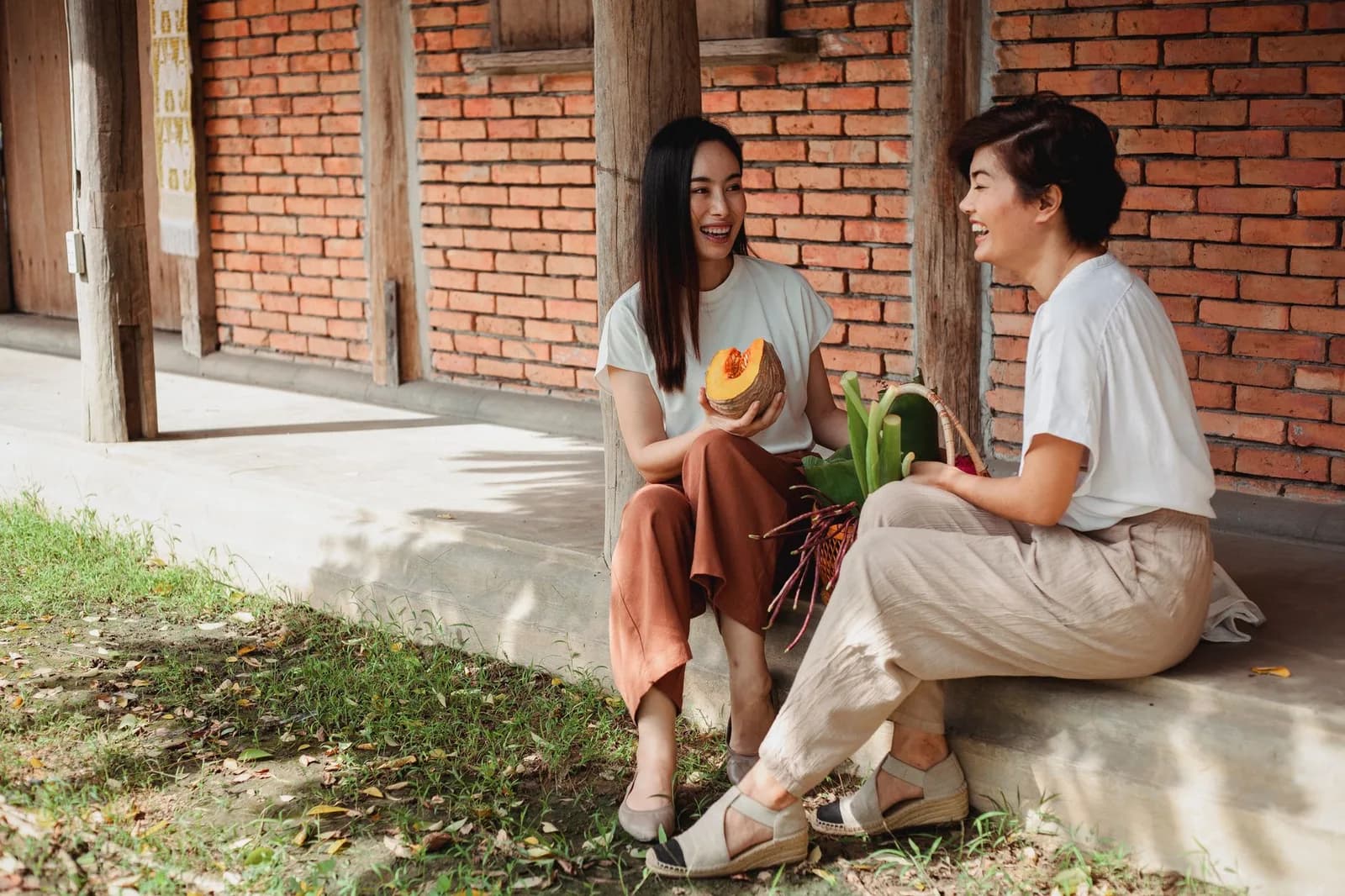 So sánh lời hứa thực tế và lời hứa suông qua 8 biểu hiện