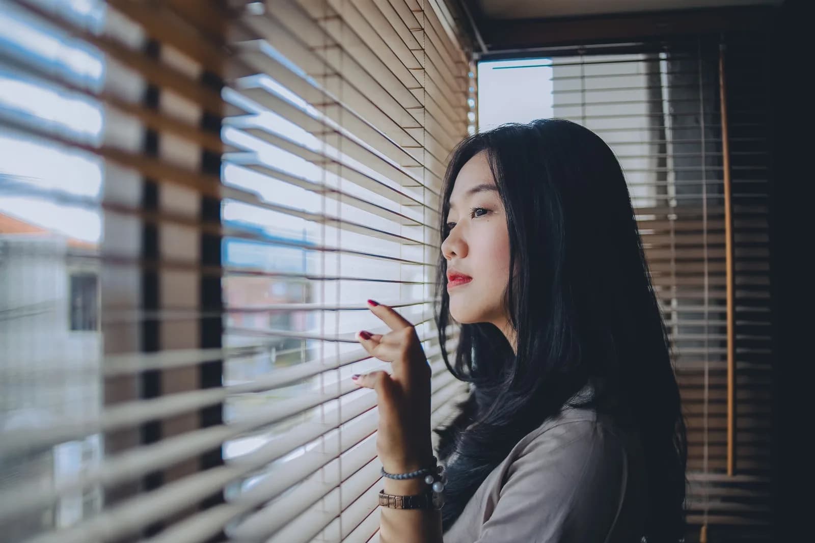 Tổn thương tình cảm và sang chấn tâm lý khác nhau thế nào