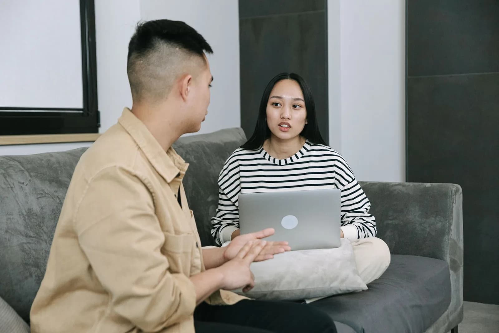 Ngôn ngữ tình yêu khác nhau có khiến hai người khó gắn bó không