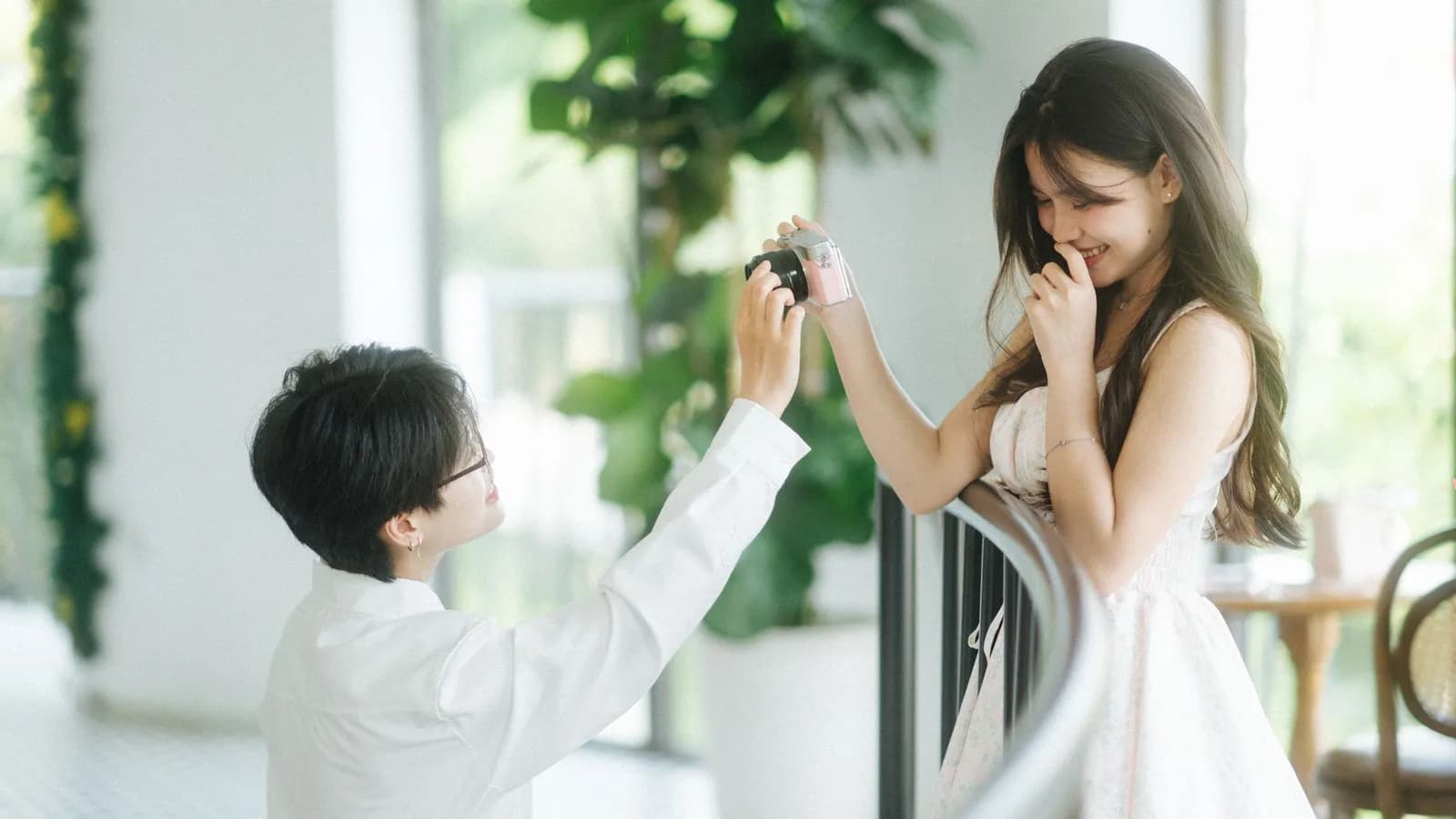 Nghiên cứu nói gì về tác động của niềm vui bất ngờ đến sự gắn kết đôi lứa