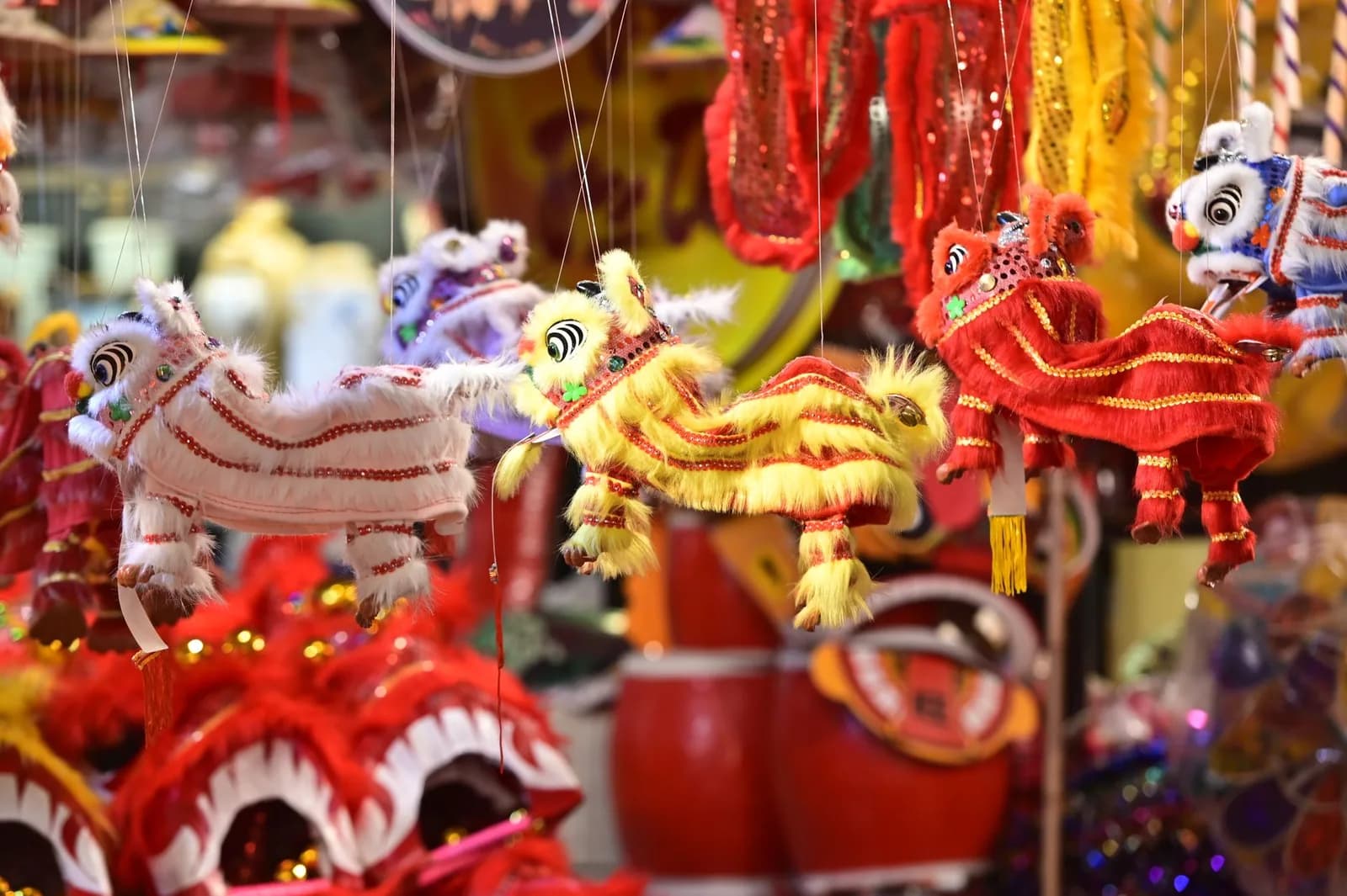 Hẹn hò Trung thu ở Hà Nội và Sài Gòn khác nhau ra sao