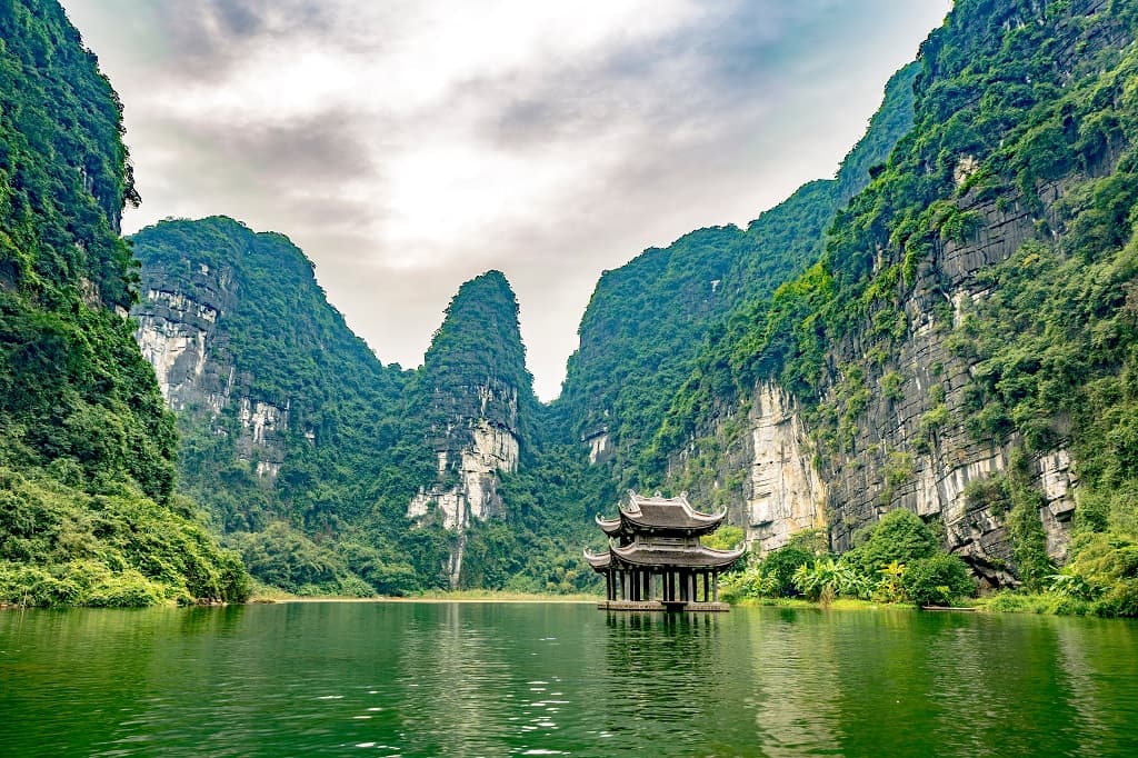 Đừng đi nếu chưa đọc kinh nghiệm du lịch Ninh Bình 2026 này!