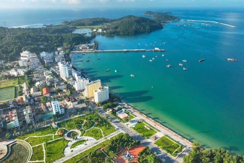 Cô Tô hay Cát Bà, đâu là điểm đến tối ưu nhất cho mùa hè này