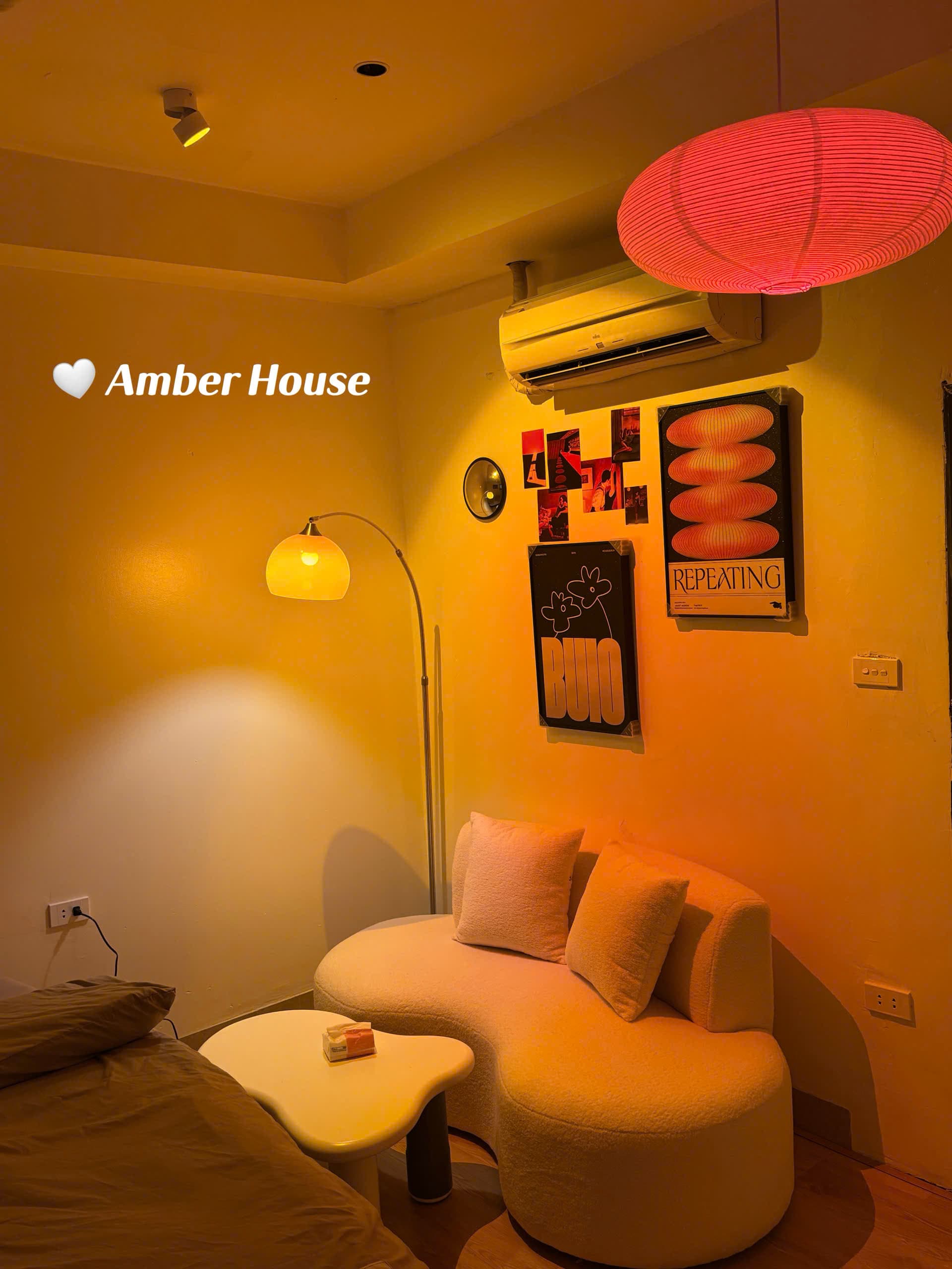 402 QH | Amber