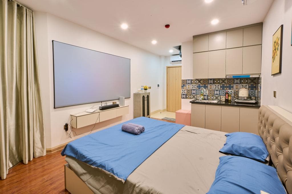 Bee Filmstay - 201TH - 3