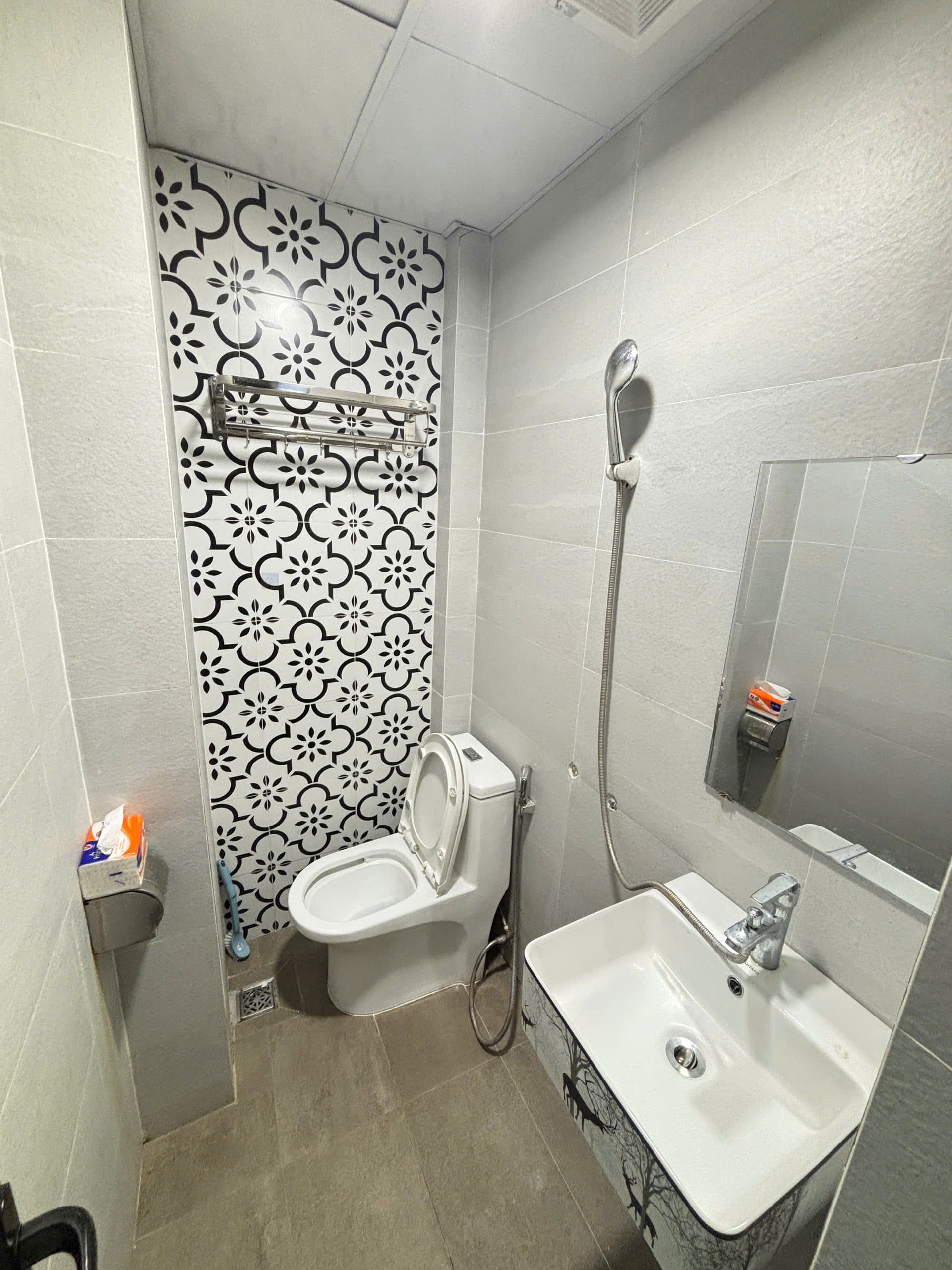 603YH | Metro Room - 5