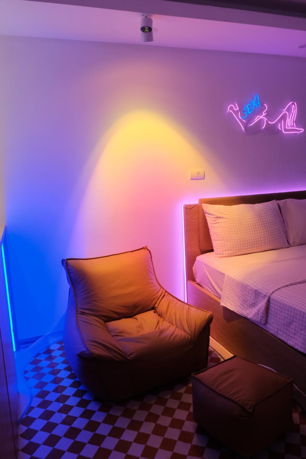 202 Rendi's House - Homestay HN - 10