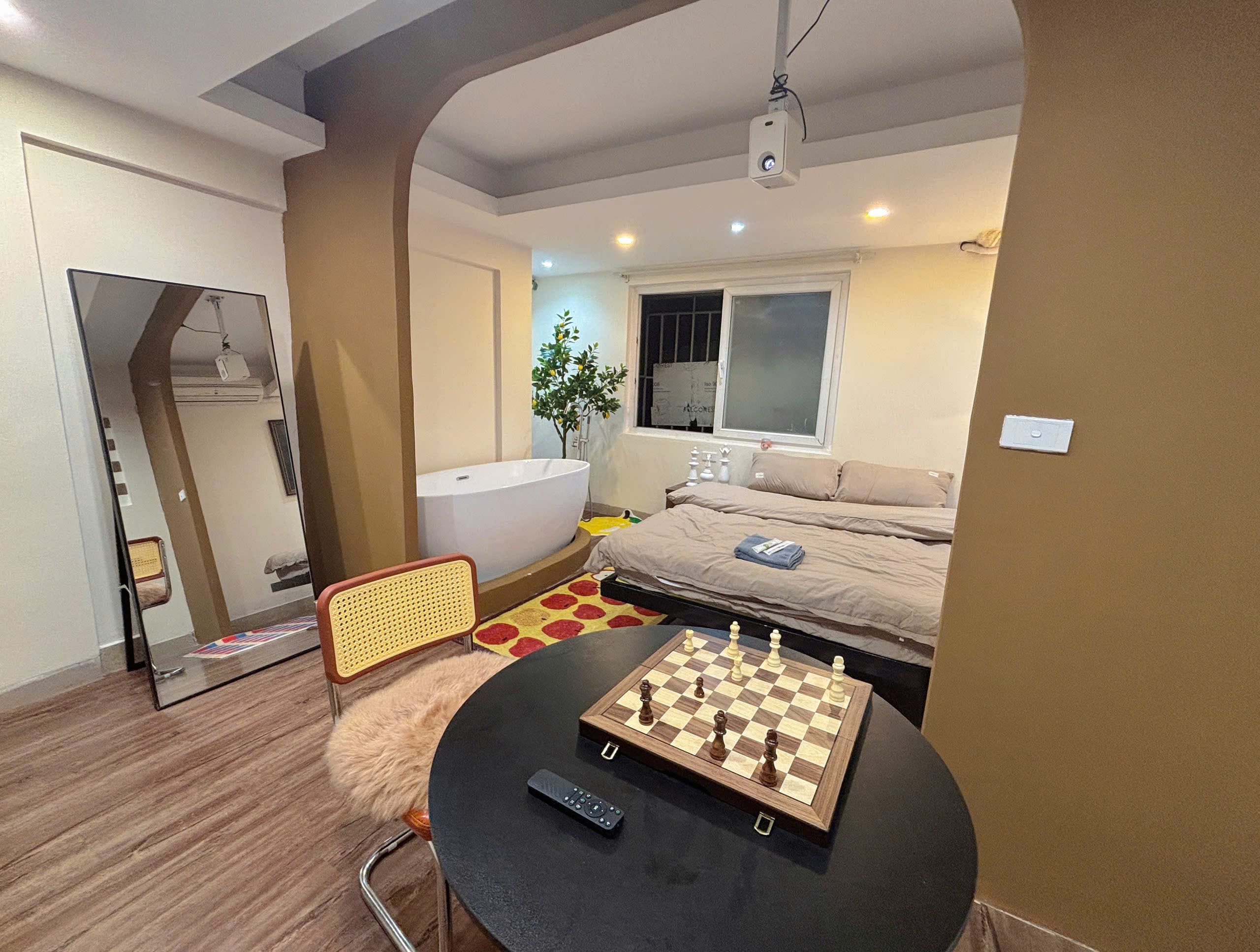 204 QH | Chess Room - 8
