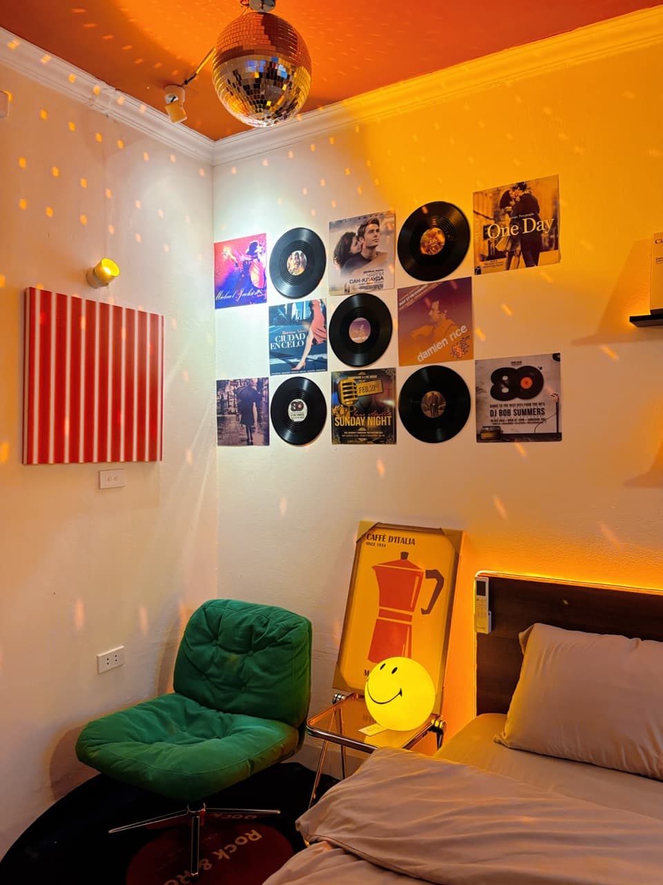605NK | Disco Room - 5