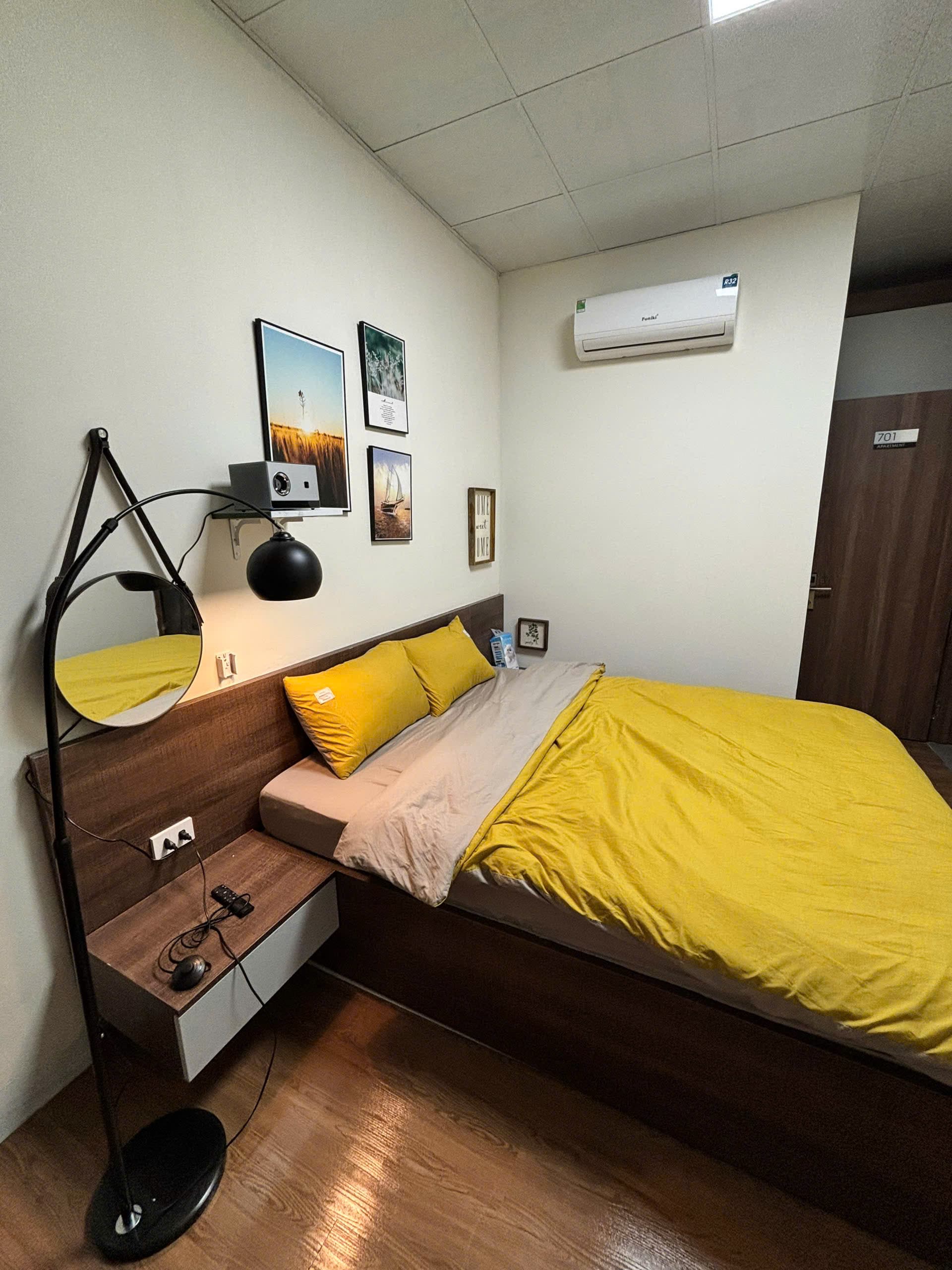 701NK | Business Home - 8
