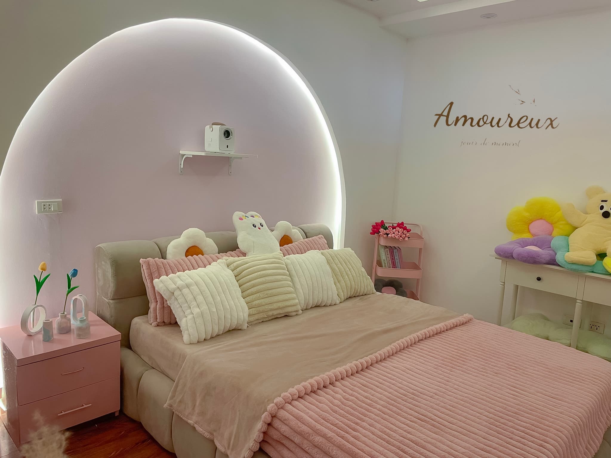 904 QH | Candy Room