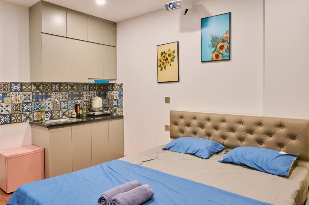 Bee Filmstay - 201TH