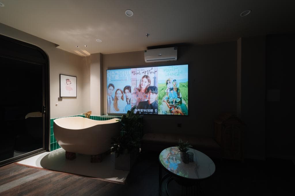 Bee Filmstay - 801ĐC - 11