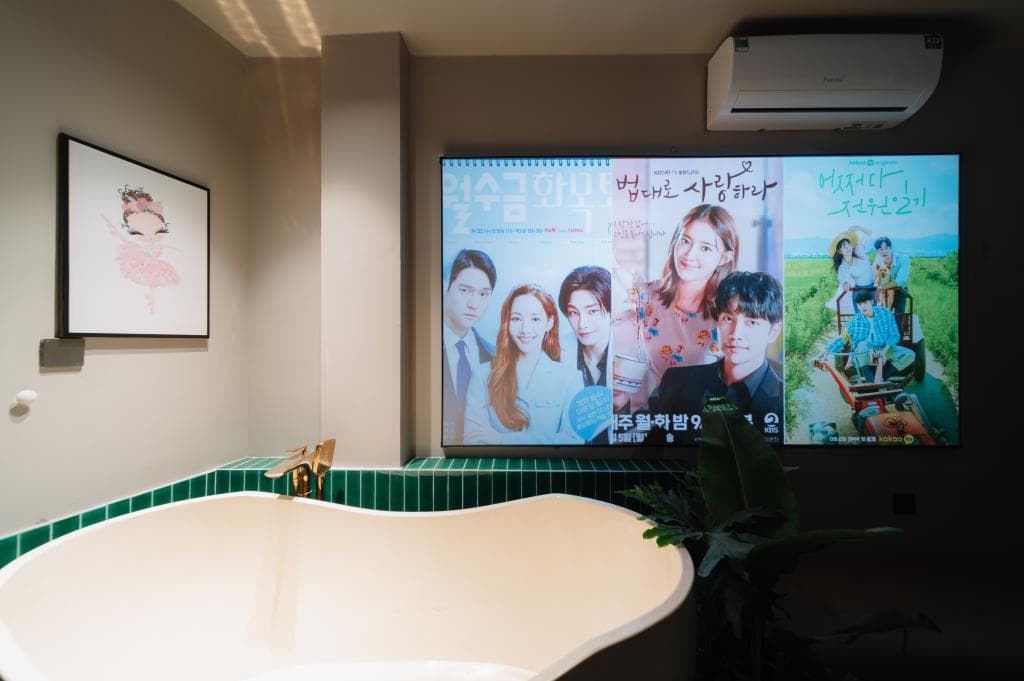 Bee Filmstay - 801ĐC - 10