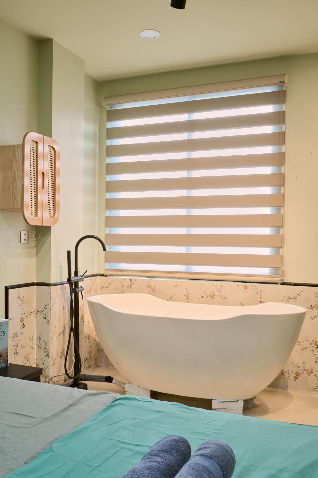 Bee Filmstay - 702TH - 11