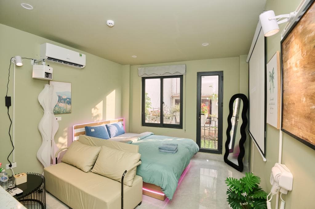 Clover House 202NAN - 2