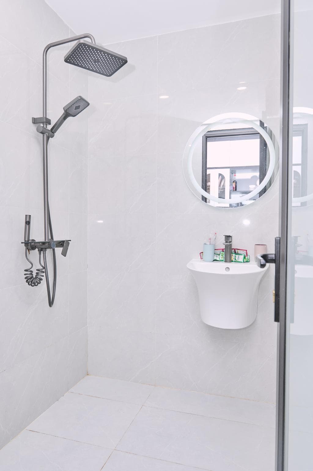 Bee Filmstay - 403ĐC - 15