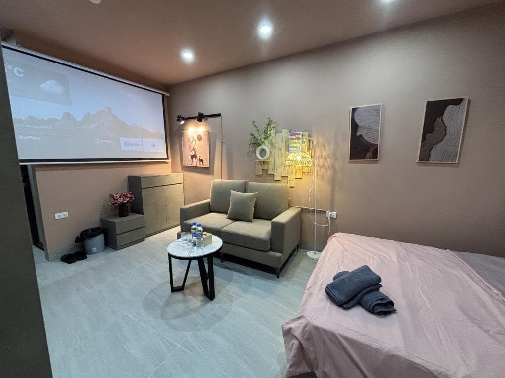 HighRise Den 702MT - 6