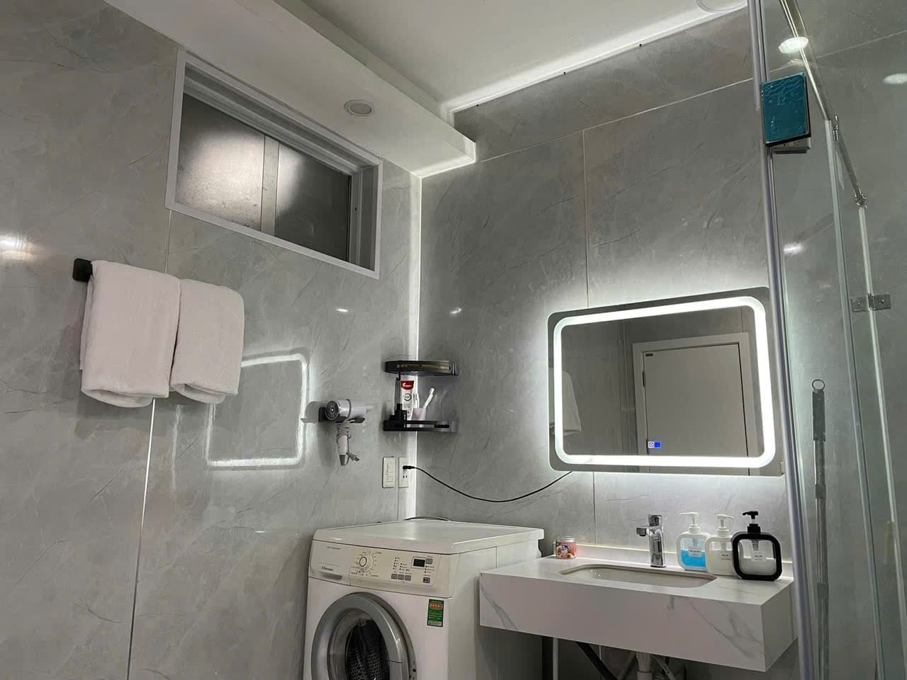 901 QH | Andy Room - 10