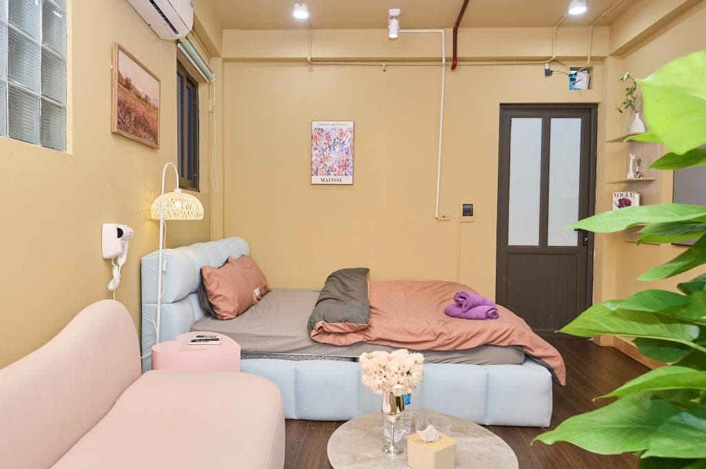 402TP - 8