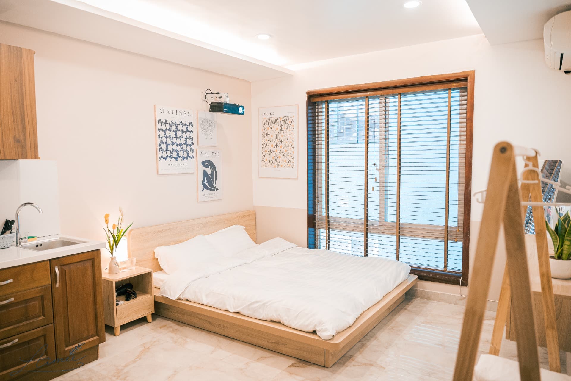 Sunstone 302PHT