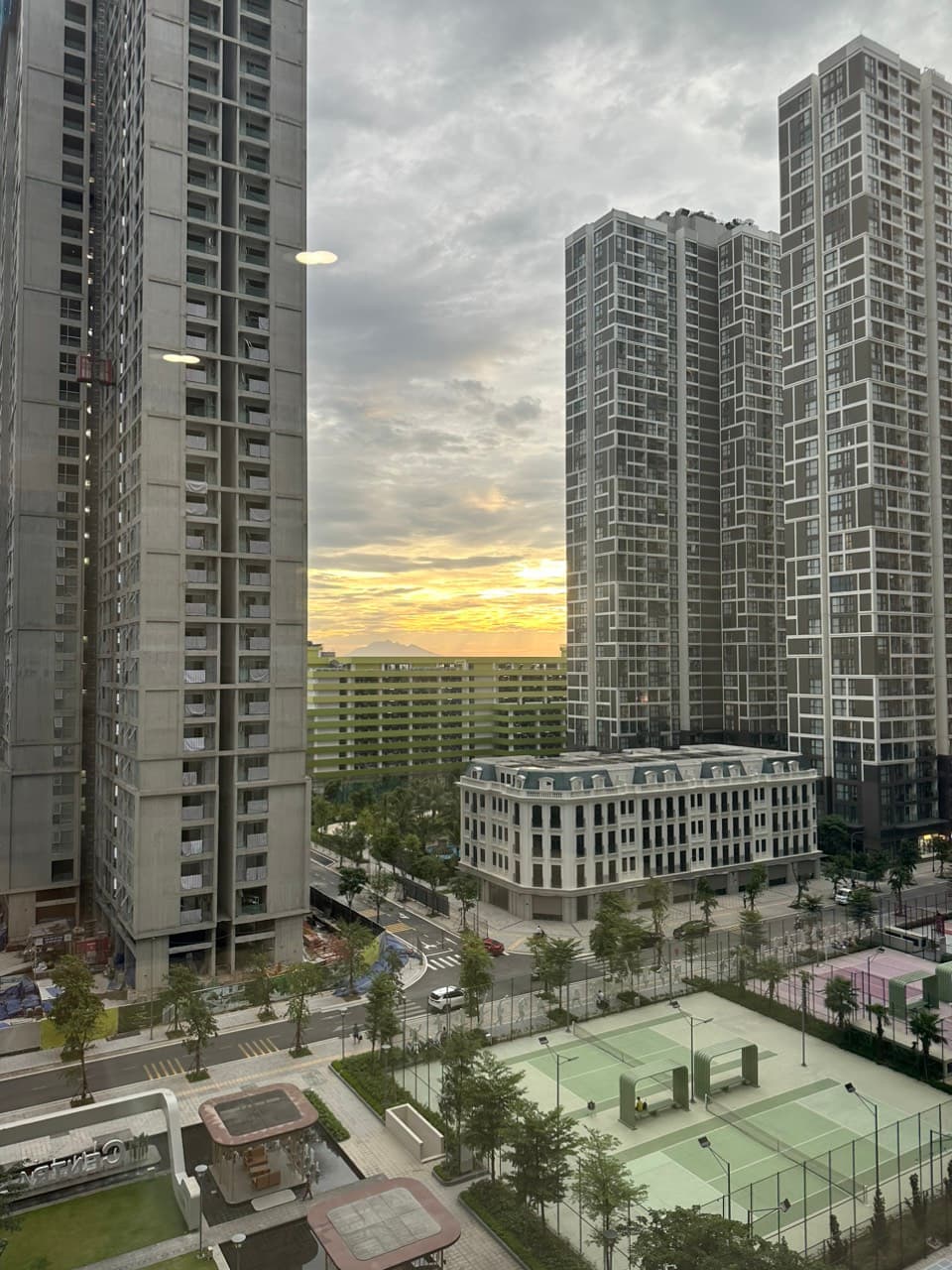 Sunset B0927
- 9