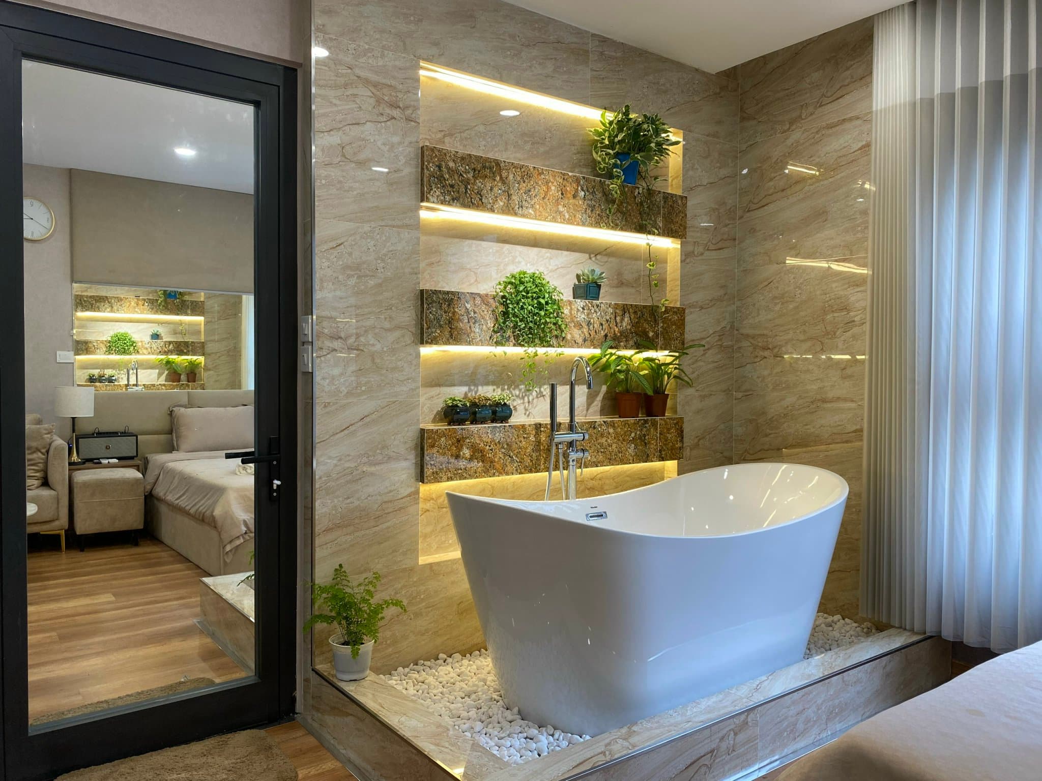 Mystery I4 2819  - 4