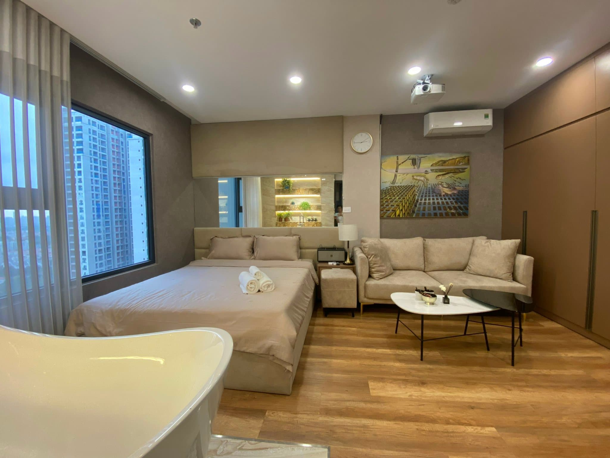 Mystery I4 2819  - 8